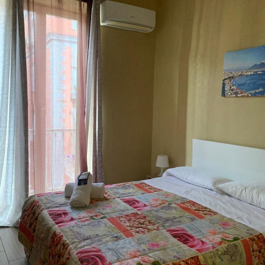 나폴리 Royal Dante B&B 외부 사진