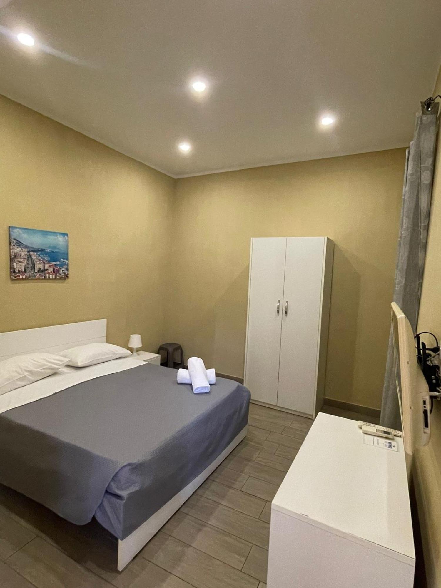 나폴리 Royal Dante B&B 외부 사진