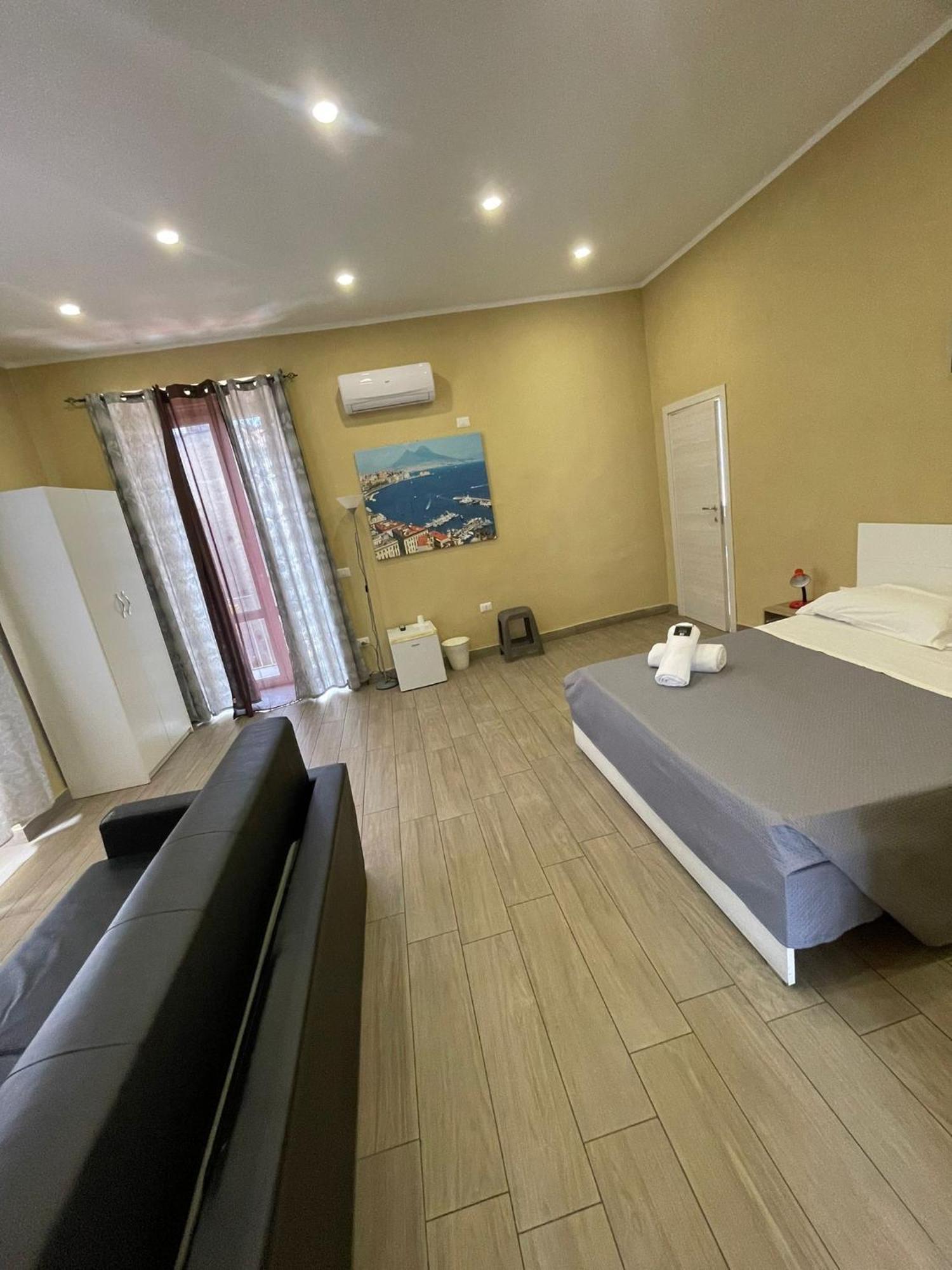 나폴리 Royal Dante B&B 외부 사진